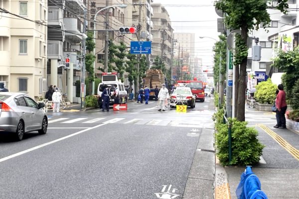 綾瀬駅近くで事故