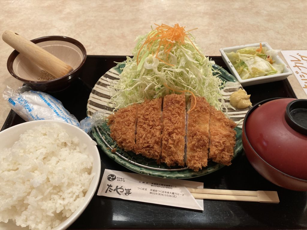 久々のとんかつ定食