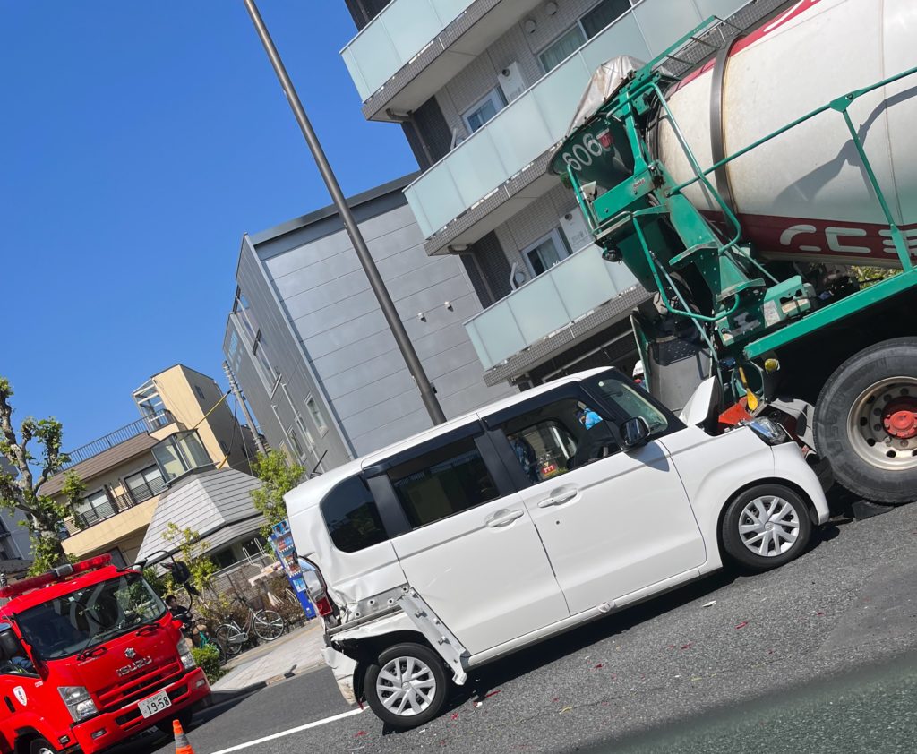 大丈夫か？後ろも前もぐちゃぐちゃ