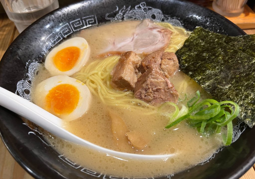 豚骨ラーメン