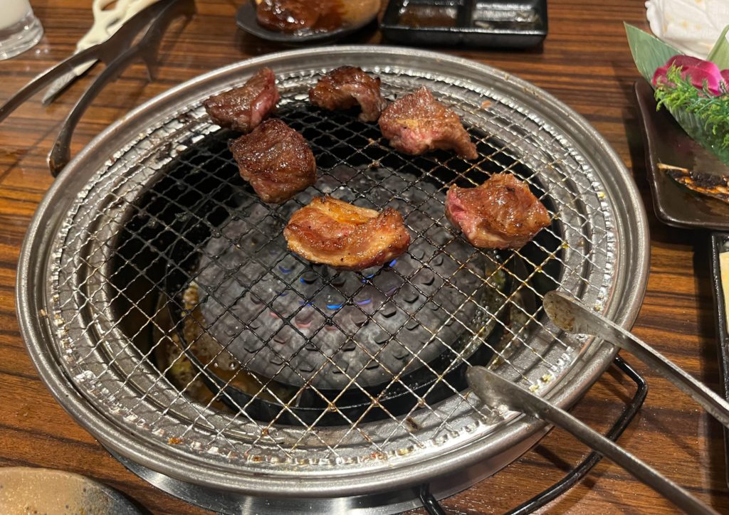 暴飲暴食、焼肉