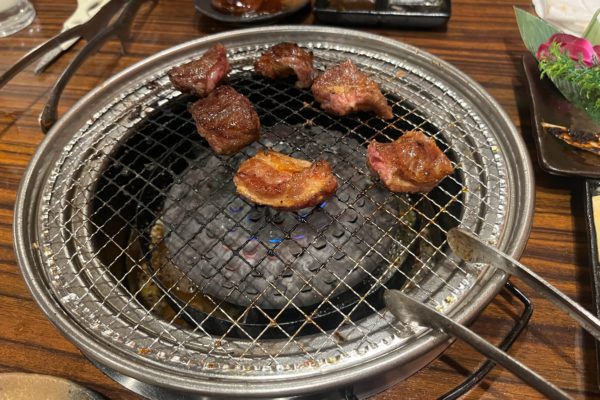 暴飲暴食、焼肉