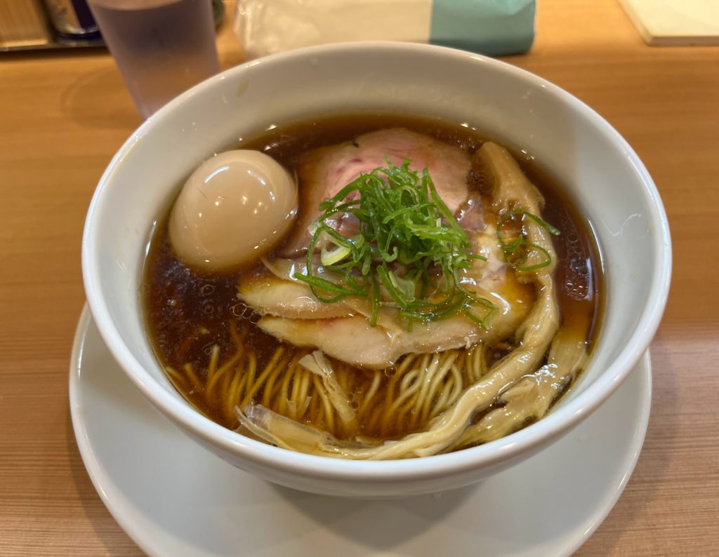 飲んだあとのしめはやっぱラーメン