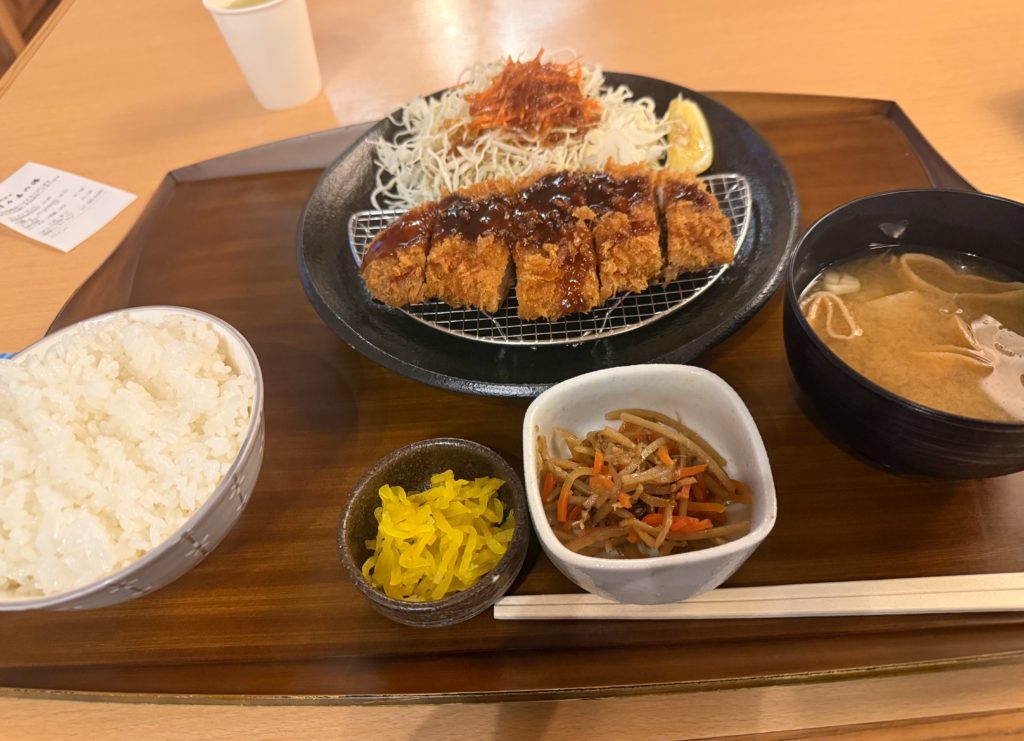 とんかつ定食