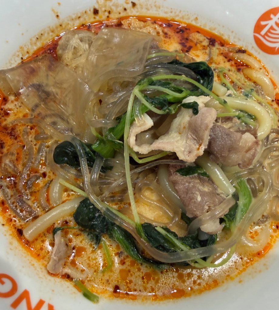 いまはやりの麻辣湯に行ってきました