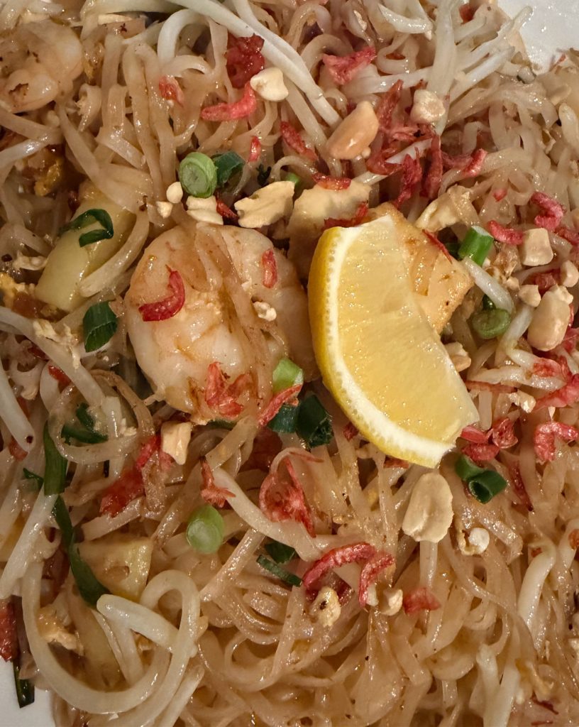 初めて食べてみたパッタイ