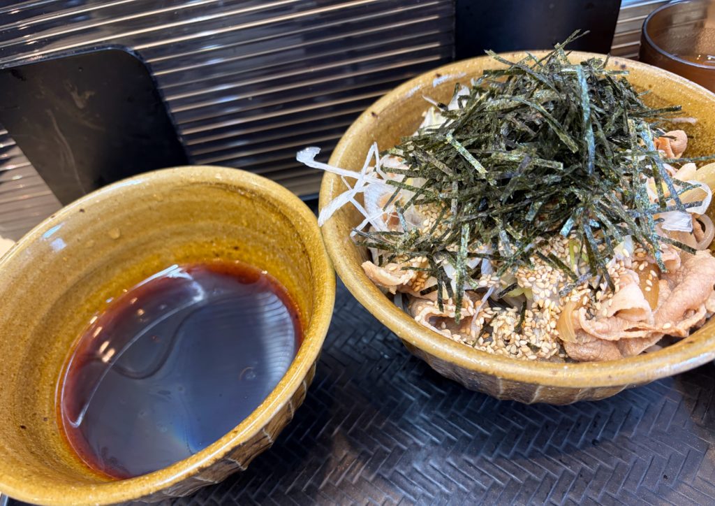 『なぜ蕎麦にラー油を入れるのか。』
