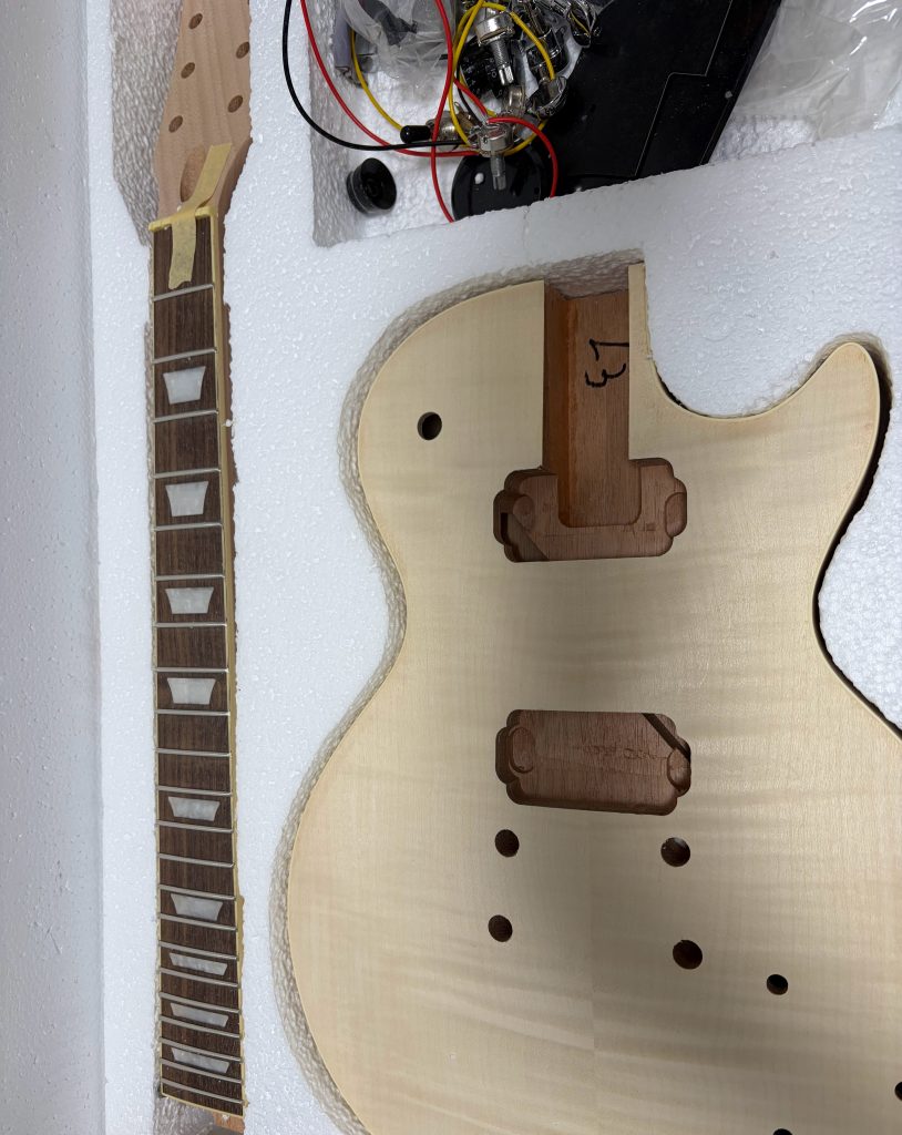 ギター制作開始