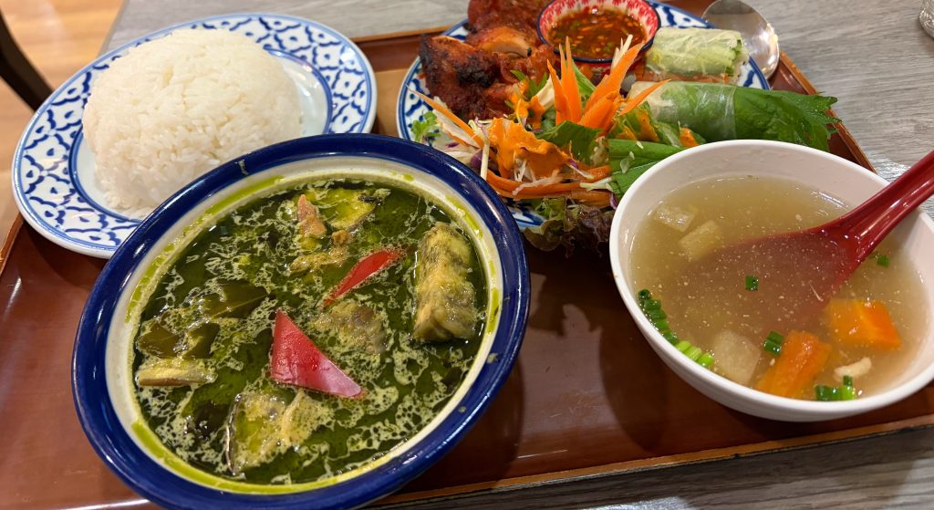 タイ料理のコンボ