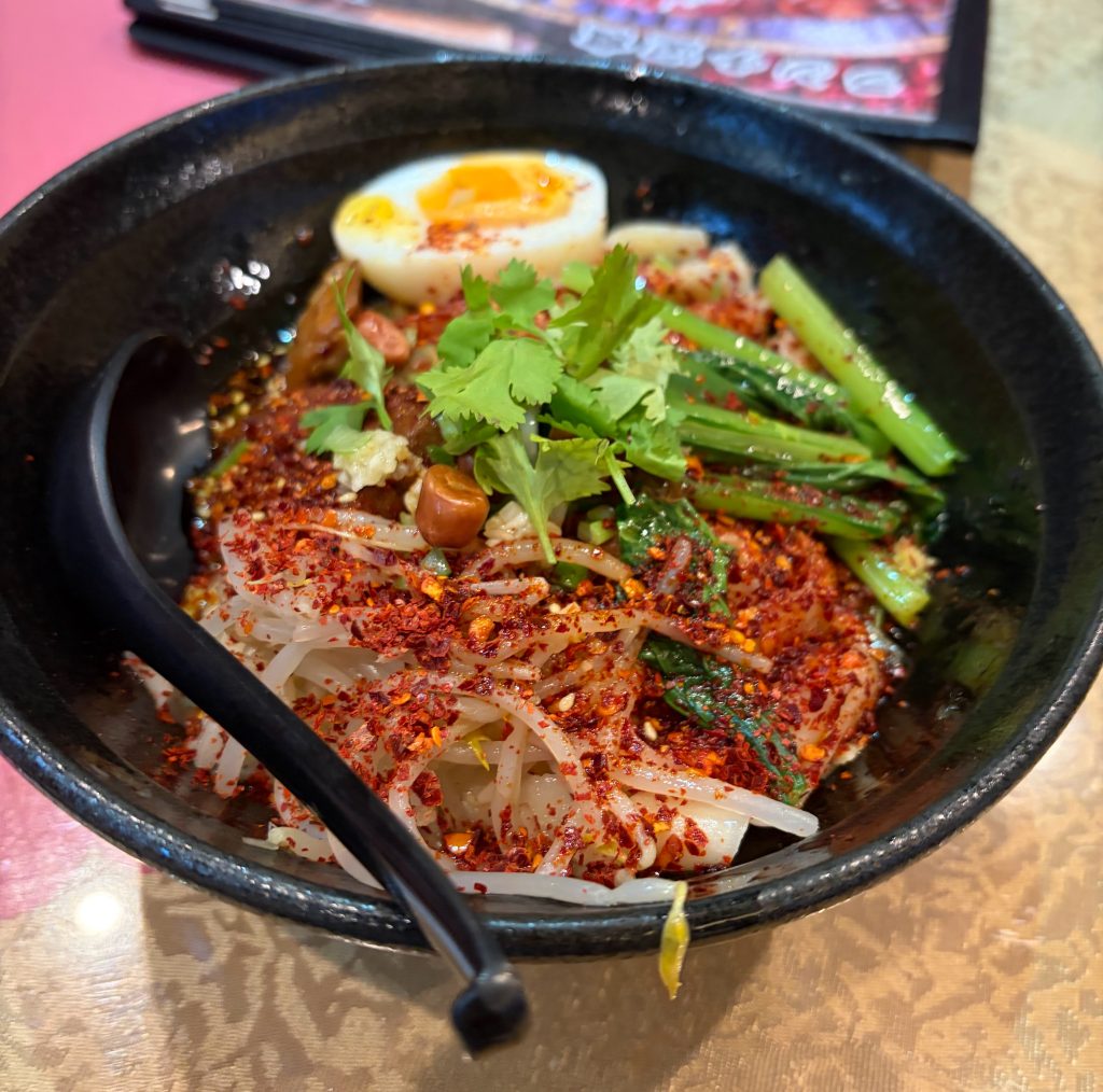 手違いで辛いようぽう麺がきました